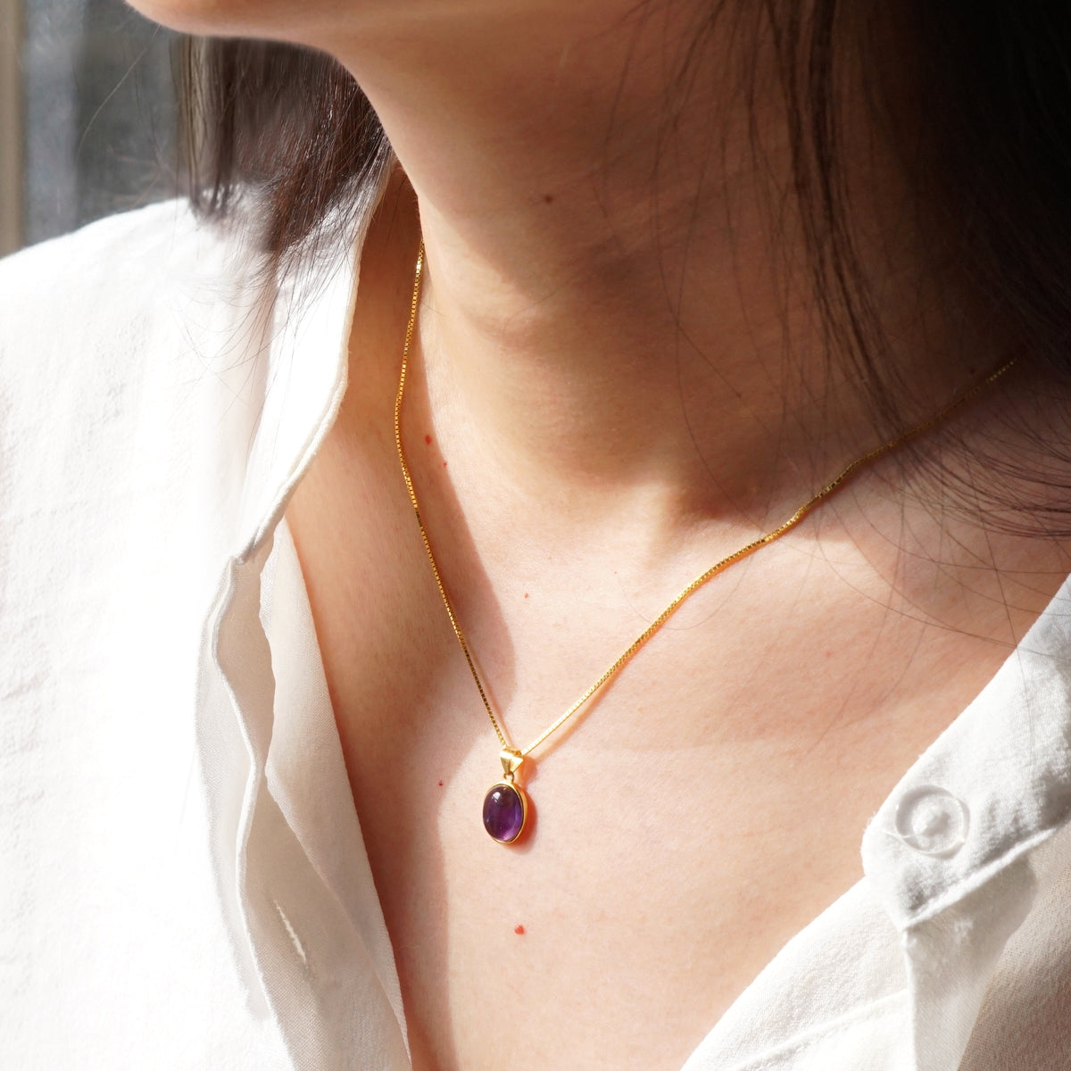 How to Choose the Perfect Gemstone Necklace for Everyday Wear
